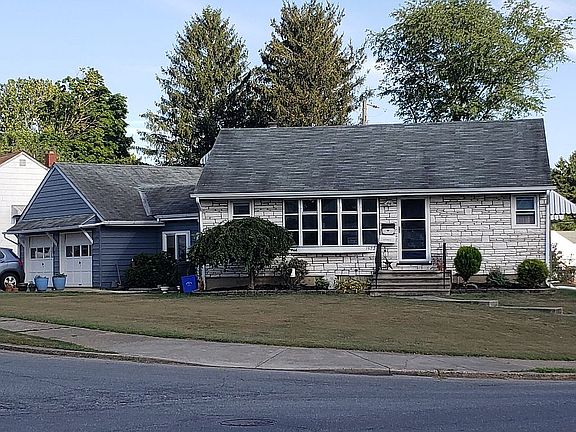 5th image of 1522 Kaywin Ave