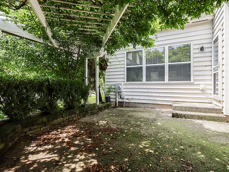 4392 Greensbury Dr — Photo 65