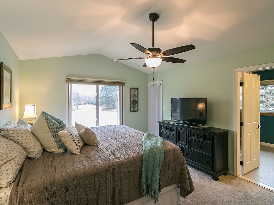 2215 White Pine Dr, Wixom, MI 48393 Zillow