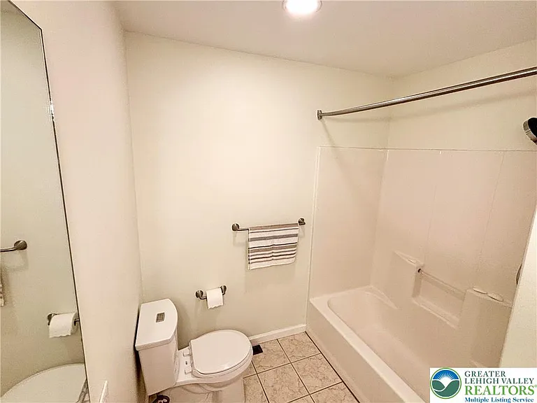 1319 Mohr Cir — Photo 22