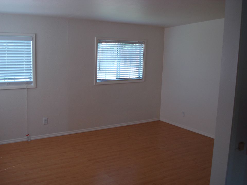 1st image of 40826 Camellia Dr