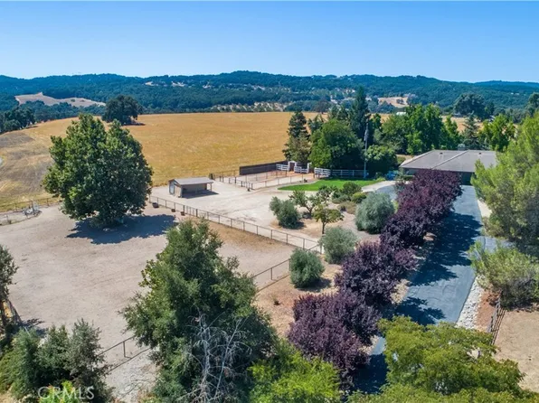 1380 Shane Ln, Templeton, CA 93465