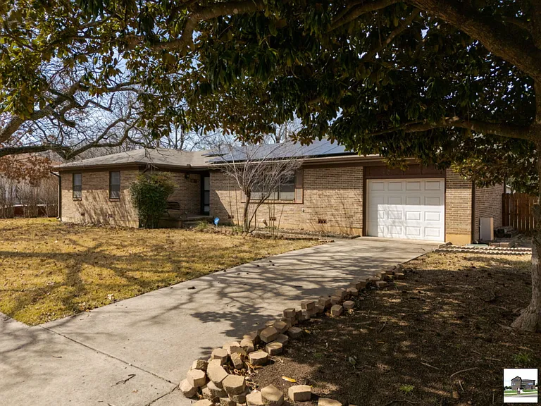 204 Oak St — Photo 30