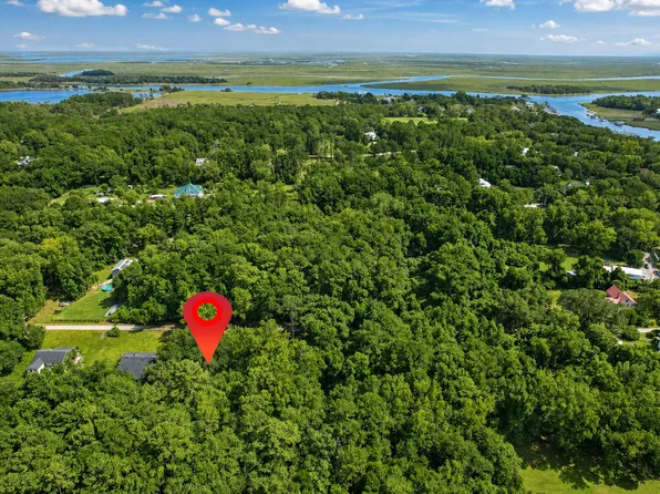 336 Drayton St, Mc Clellanville, SC 29458