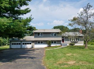 664 New England Rd, Guilford, CT 06437