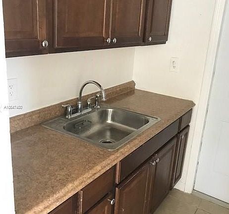 3rd image of 3135 New York St Unit 2