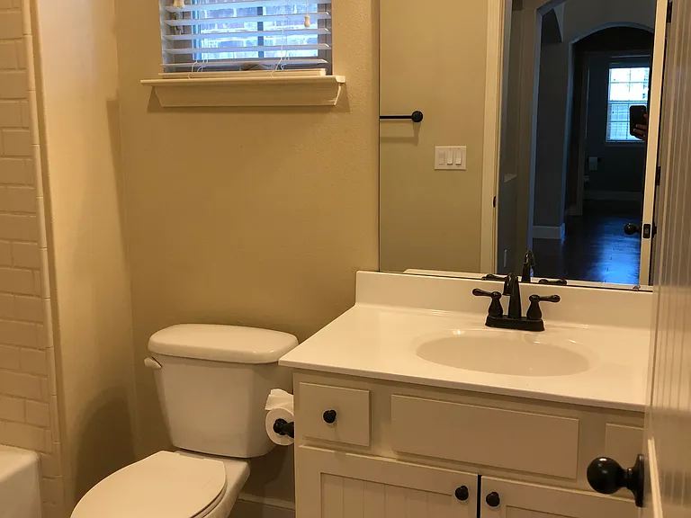 10603 Troy Ave — Photo 12