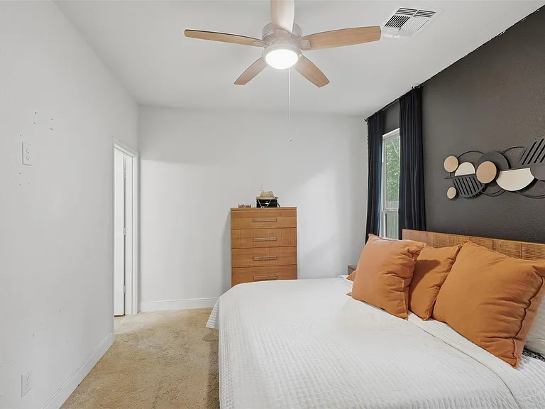 12912 Zivah Ln — Photo 14