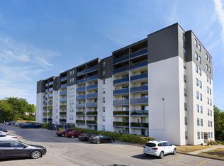 Cambridge Court, Peterborough, ON K9J 7X4