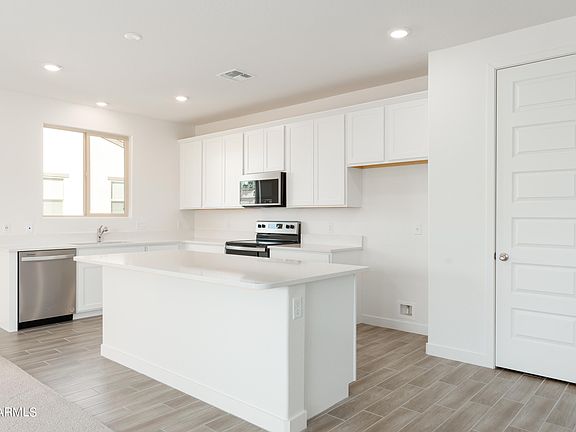 5th image of 2695 N MULBERRY Place