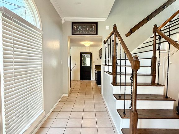 3rd image of 3440 Evalon Ave