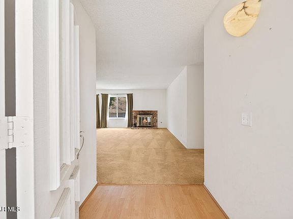 5th image of 4114 Greenwood St