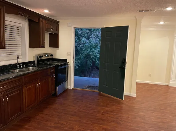(undisclosed Address), Roswell, GA 30076