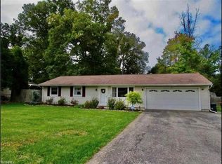 6124 Magnolia Dr, Mentor, OH 44060