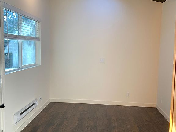 2nd image of 726B Laurel Ave