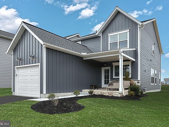 2nd image of 2430 Hawthorne Dr