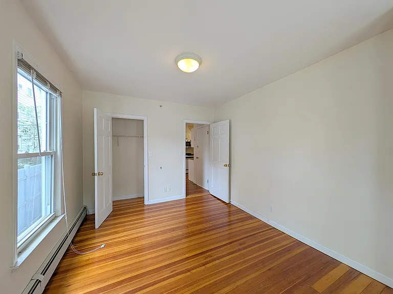 5 Locke St #1 — Photo 3