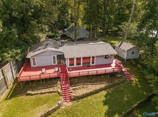 20459 River View Dr, Athens, AL 35614