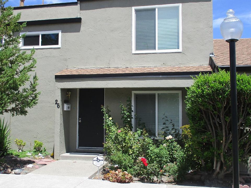 1st image of 26 Rainier Ln
