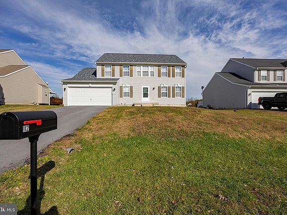 2nd image of 112 Equinox Way W