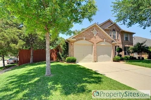 2nd image of 605 Cottonwood Trl