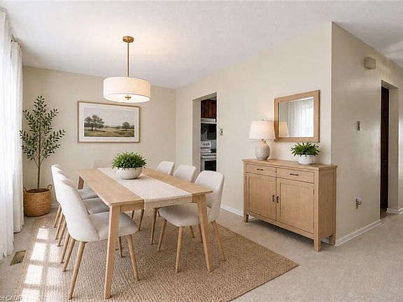 3rd image of 2825 Gananoque Dr #11