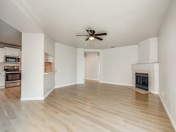 3rd image of 7670 Aspen Park Dr
