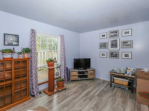 4th image of 3507 Shadow Bend Dr