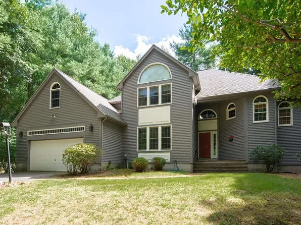 26 Noon Hill Ave, Norfolk, MA 02056