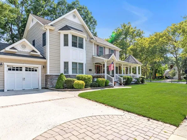 21 Shaw Drive, Merrick, NY 11566