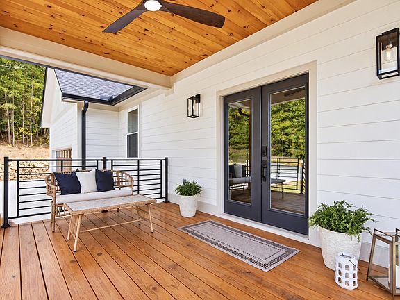 5th image of 176 Butterfly Cove Trl