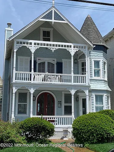 13 Heck Ave Photo 1