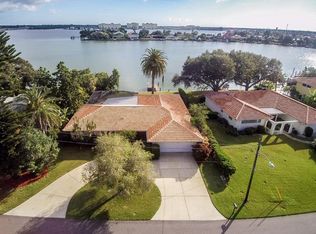 15707 Redington Dr, Redington Beach, FL 33708