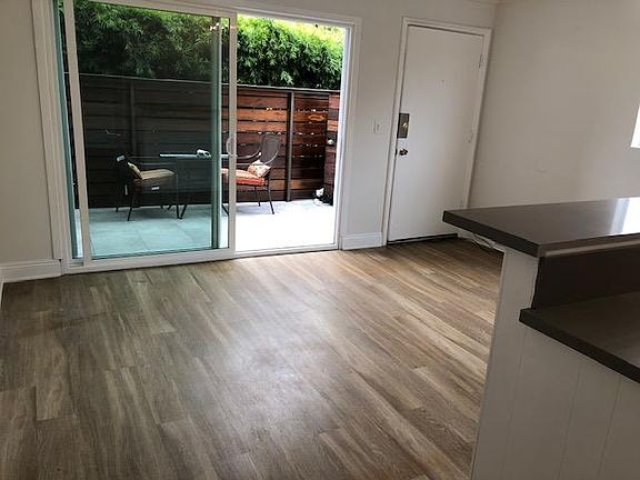 4th image of 1241 Granville Ave APT 1