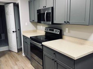 7087 Terrell St, Groves, TX 77619