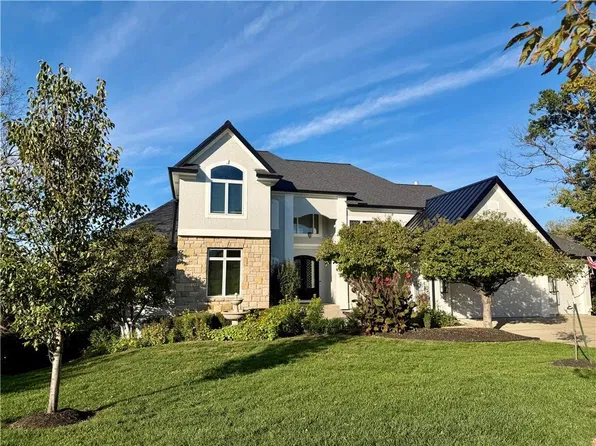 2796 W 162nd St, Stilwell, KS 66085