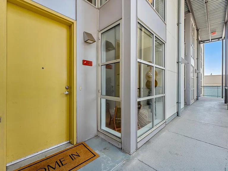1007 41st St #422 — Photo 10