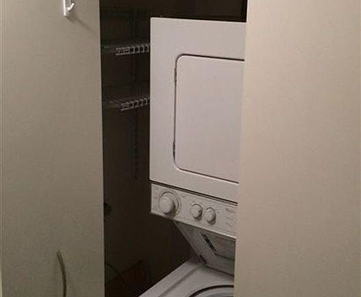 5th image of 2045 N Larrabee St APT 7307