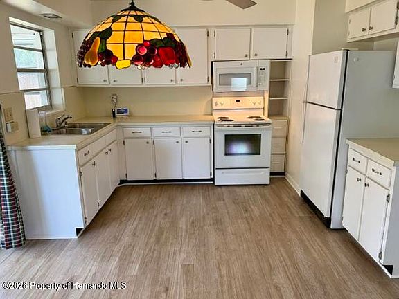4th image of 6361 Spring Hill Dr
