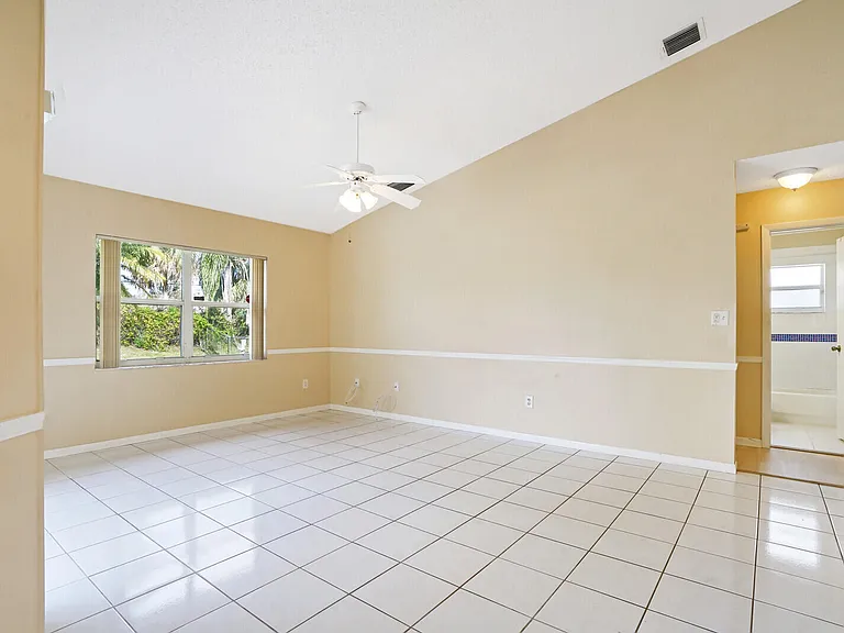 10567 Paso Fino Dr — Photo 18