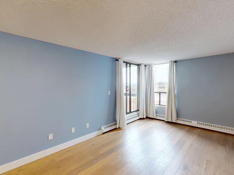 1001 13th Ave SW #940 — Photo 11