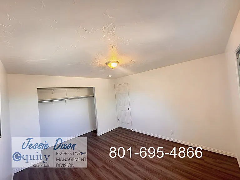 245 Briarwood Dr — Photo 12
