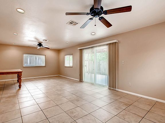 3rd image of 2323 Hanford Dr