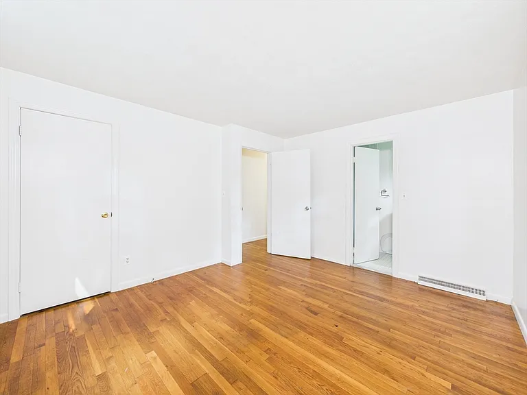 91 Old Post Rd — Photo 10