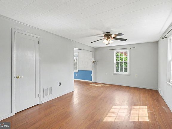 2nd image of 335 Rumson Dr