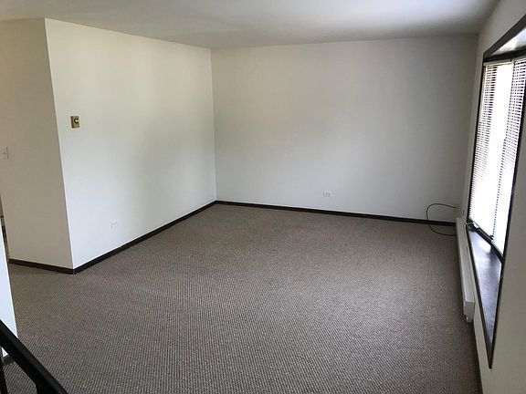 5th image of 646 Terry Ct APT A