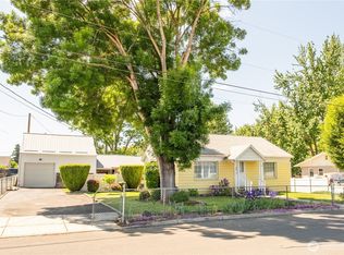 609 W Whitman Dr, College Place, WA 99324