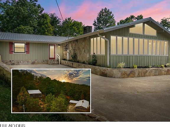 2nd image of 3250 Huckleberry Way