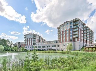 440 William Graham Dr #403, Aurora, ON L4G1X5