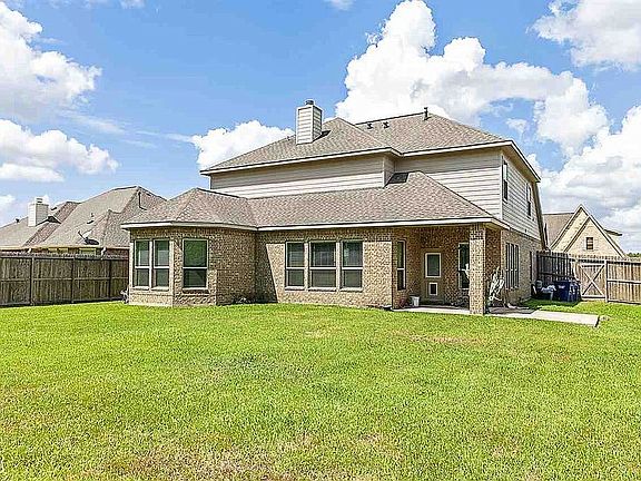 2nd image of 113 King Palms Way